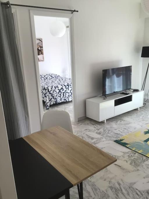 Apartment Vue Mer, 2 Pieces Lumineux *
